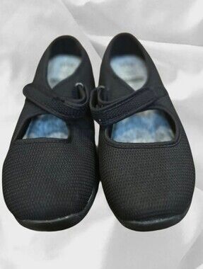 Time and Tru Black Knit Mary Jane Comfort Ballet Flats Women's 11W Wide